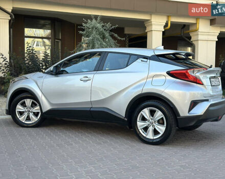 Серый Тойота C-HR, объемом двигателя 1.8 л и пробегом 90 тыс. км за 19700 $, фото 15 на Automoto.ua