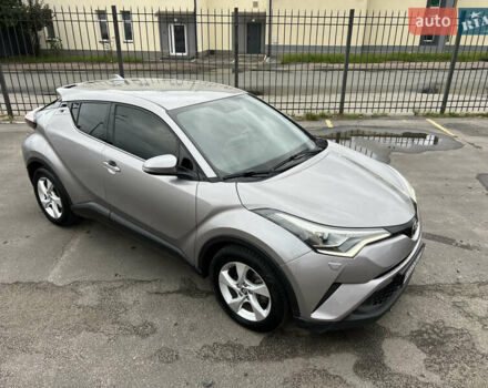 Серый Тойота C-HR, объемом двигателя 1.2 л и пробегом 93 тыс. км за 19950 $, фото 8 на Automoto.ua
