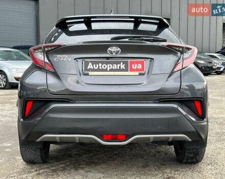 Серый Тойота C-HR, объемом двигателя 1.2 л и пробегом 108 тыс. км за 19290 $, фото 6 на Automoto.ua