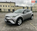 Серый Тойота C-HR, объемом двигателя 1.2 л и пробегом 93 тыс. км за 19950 $, фото 1 на Automoto.ua
