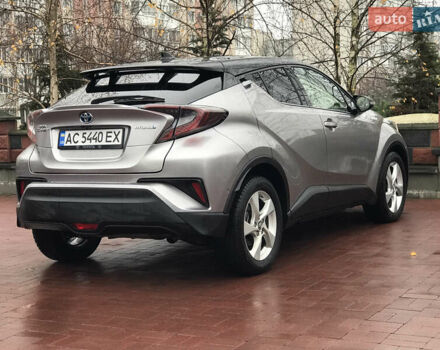 Серый Тойота C-HR, объемом двигателя 1.8 л и пробегом 69 тыс. км за 20700 $, фото 12 на Automoto.ua