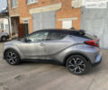 Серый Тойота C-HR, объемом двигателя 1.8 л и пробегом 112 тыс. км за 22999 $, фото 1 на Automoto.ua