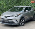 Серый Тойота C-HR, объемом двигателя 1.99 л и пробегом 74 тыс. км за 16499 $, фото 1 на Automoto.ua