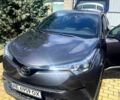 Серый Тойота C-HR, объемом двигателя 2 л и пробегом 154 тыс. км за 15500 $, фото 1 на Automoto.ua