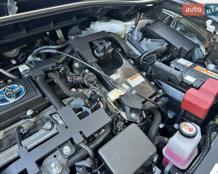 Серый Тойота C-HR, объемом двигателя 1.8 л и пробегом 90 тыс. км за 19700 $, фото 42 на Automoto.ua