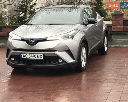 Серый Тойота C-HR, объемом двигателя 1.8 л и пробегом 69 тыс. км за 20700 $, фото 4 на Automoto.ua