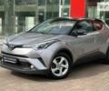 Серый Тойота C-HR, объемом двигателя 1.99 л и пробегом 152 тыс. км за 18837 $, фото 1 на Automoto.ua