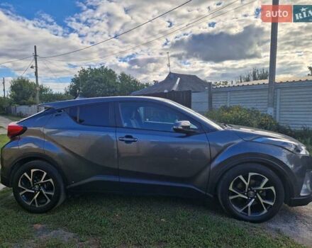 Серый Тойота C-HR, объемом двигателя 2 л и пробегом 117 тыс. км за 15300 $, фото 5 на Automoto.ua