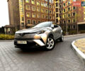 Серый Тойота C-HR, объемом двигателя 1.2 л и пробегом 81 тыс. км за 18100 $, фото 1 на Automoto.ua