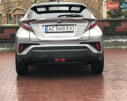 Серый Тойота C-HR, объемом двигателя 1.8 л и пробегом 69 тыс. км за 20700 $, фото 11 на Automoto.ua