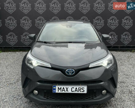 Серый Тойота C-HR, объемом двигателя 2 л и пробегом 115 тыс. км за 16900 $, фото 1 на Automoto.ua