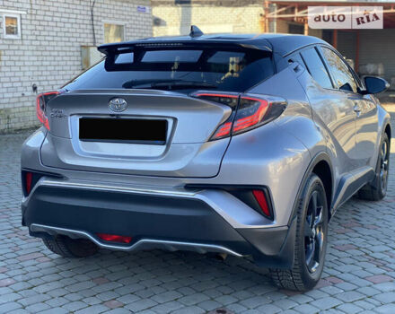 Сірий Тойота C-HR, об'ємом двигуна 1.2 л та пробігом 96 тис. км за 20900 $, фото 6 на Automoto.ua