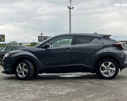 Сірий Тойота C-HR, об'ємом двигуна 1.2 л та пробігом 108 тис. км за 19290 $, фото 3 на Automoto.ua