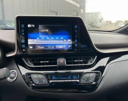 Сірий Тойота C-HR, об'ємом двигуна 1.2 л та пробігом 108 тис. км за 19290 $, фото 26 на Automoto.ua