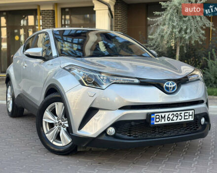 Серый Тойота C-HR, объемом двигателя 1.8 л и пробегом 90 тыс. км за 19700 $, фото 2 на Automoto.ua