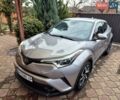 Серый Тойота C-HR, объемом двигателя 2 л и пробегом 67 тыс. км за 17300 $, фото 2 на Automoto.ua