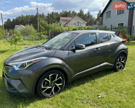 Сірий Тойота C-HR, об'ємом двигуна 1.99 л та пробігом 133 тис. км за 15499 $, фото 6 на Automoto.ua