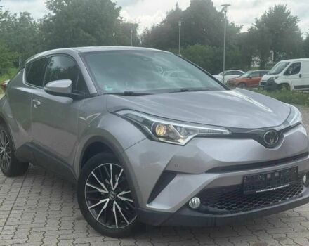 Серый Тойота C-HR, объемом двигателя 1.2 л и пробегом 112 тыс. км за 12800 $, фото 1 на Automoto.ua