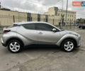 Серый Тойота C-HR, объемом двигателя 1.2 л и пробегом 93 тыс. км за 19950 $, фото 2 на Automoto.ua