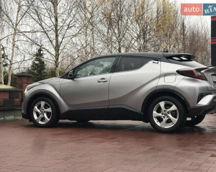Серый Тойота C-HR, объемом двигателя 1.8 л и пробегом 69 тыс. км за 20700 $, фото 13 на Automoto.ua
