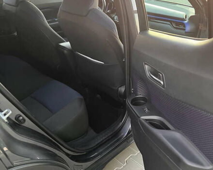 Серый Тойота C-HR, объемом двигателя 1.2 л и пробегом 143 тыс. км за 17200 $, фото 9 на Automoto.ua