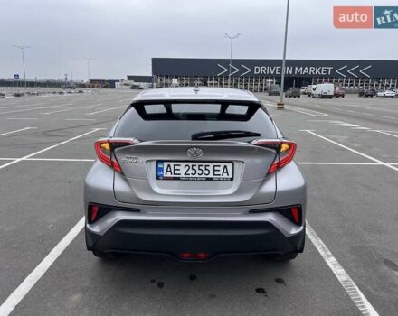 Серый Тойота C-HR, объемом двигателя 1.2 л и пробегом 55 тыс. км за 23200 $, фото 11 на Automoto.ua