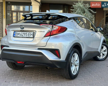 Серый Тойота C-HR, объемом двигателя 1.8 л и пробегом 90 тыс. км за 19999 $, фото 18 на Automoto.ua