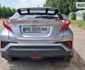 Серый Тойота C-HR, объемом двигателя 2 л и пробегом 55 тыс. км за 25000 $, фото 1 на Automoto.ua