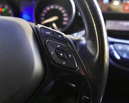 Серый Тойота C-HR, объемом двигателя 1.2 л и пробегом 89 тыс. км за 18500 $, фото 28 на Automoto.ua