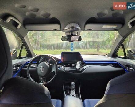 Серый Тойота C-HR, объемом двигателя 1.8 л и пробегом 150 тыс. км за 23500 $, фото 8 на Automoto.ua