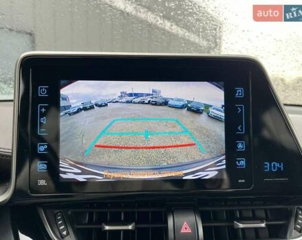 Серый Тойота C-HR, объемом двигателя 1.2 л и пробегом 108 тыс. км за 19290 $, фото 32 на Automoto.ua