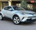 Серый Тойота C-HR, объемом двигателя 1.8 л и пробегом 90 тыс. км за 19999 $, фото 1 на Automoto.ua