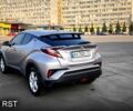 Сірий Тойота C-HR, об'ємом двигуна 1.2 л та пробігом 53 тис. км за 19999 $, фото 2 на Automoto.ua