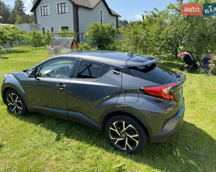 Сірий Тойота C-HR, об'ємом двигуна 1.99 л та пробігом 133 тис. км за 15499 $, фото 4 на Automoto.ua