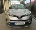 Серый Тойота C-HR, объемом двигателя 1.2 л и пробегом 60 тыс. км за 21000 $, фото 1 на Automoto.ua