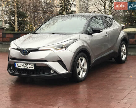 Серый Тойота C-HR, объемом двигателя 1.8 л и пробегом 69 тыс. км за 20700 $, фото 5 на Automoto.ua