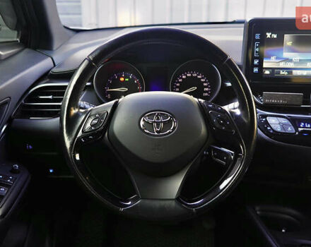 Серый Тойота C-HR, объемом двигателя 1.2 л и пробегом 89 тыс. км за 18500 $, фото 25 на Automoto.ua