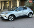 Серый Тойота C-HR, объемом двигателя 1.8 л и пробегом 90 тыс. км за 19999 $, фото 9 на Automoto.ua