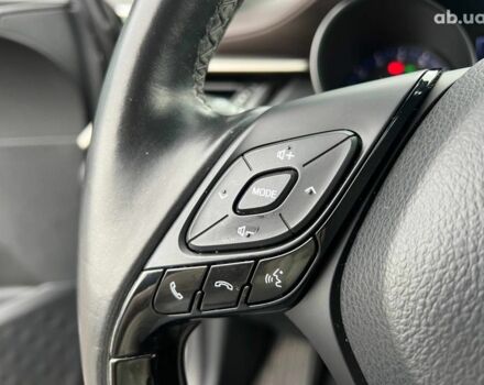 Сірий Тойота C-HR, об'ємом двигуна 1.2 л та пробігом 108 тис. км за 19290 $, фото 24 на Automoto.ua