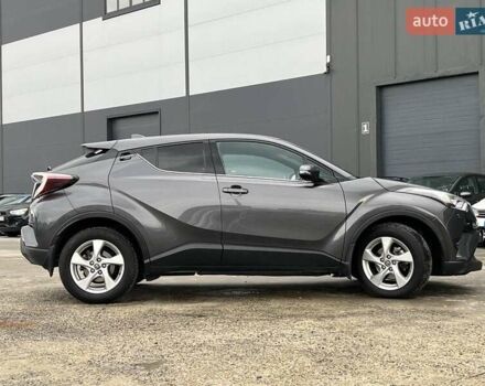 Серый Тойота C-HR, объемом двигателя 1.2 л и пробегом 108 тыс. км за 19290 $, фото 9 на Automoto.ua