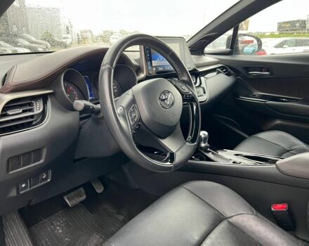 Сірий Тойота C-HR, об'ємом двигуна 1.2 л та пробігом 108 тис. км за 19290 $, фото 20 на Automoto.ua