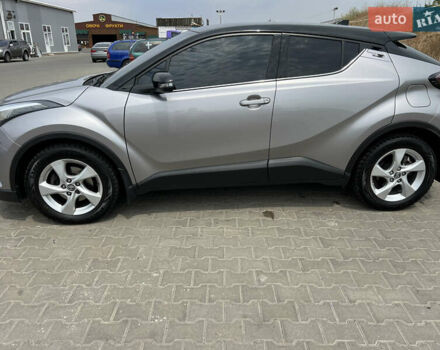 Серый Тойота C-HR, объемом двигателя 1.2 л и пробегом 50 тыс. км за 22000 $, фото 1 на Automoto.ua