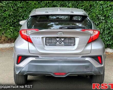 Сірий Тойота C-HR, об'ємом двигуна 2 л та пробігом 75 тис. км за 16000 $, фото 4 на Automoto.ua