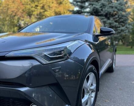 Серый Тойота C-HR, объемом двигателя 1.2 л и пробегом 112 тыс. км за 16800 $, фото 12 на Automoto.ua