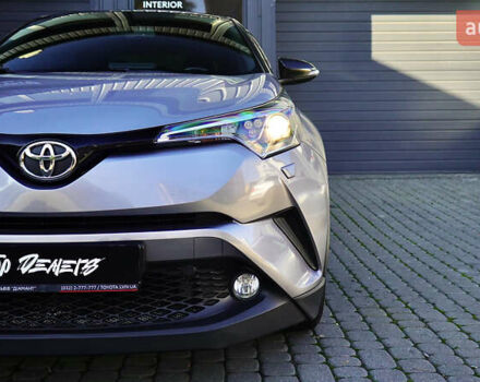 Серый Тойота C-HR, объемом двигателя 1.2 л и пробегом 89 тыс. км за 18500 $, фото 6 на Automoto.ua