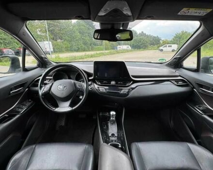 Серый Тойота C-HR, объемом двигателя 1.2 л и пробегом 112 тыс. км за 12800 $, фото 6 на Automoto.ua
