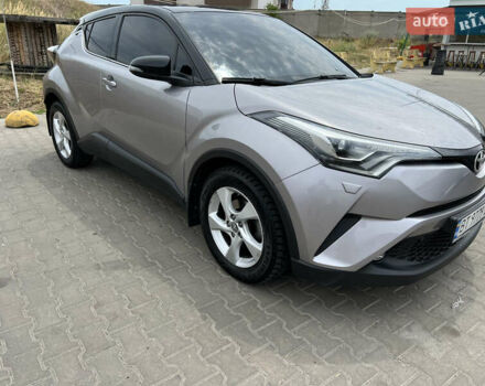Серый Тойота C-HR, объемом двигателя 1.2 л и пробегом 50 тыс. км за 22000 $, фото 3 на Automoto.ua