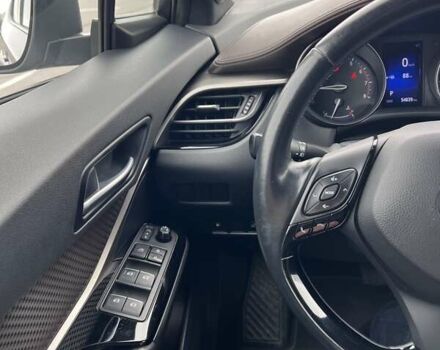 Серый Тойота C-HR, объемом двигателя 1.2 л и пробегом 55 тыс. км за 23200 $, фото 19 на Automoto.ua