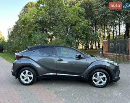 Серый Тойота C-HR, объемом двигателя 1.2 л и пробегом 112 тыс. км за 16800 $, фото 11 на Automoto.ua