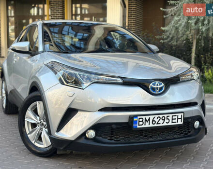 Серый Тойота C-HR, объемом двигателя 1.8 л и пробегом 90 тыс. км за 19700 $, фото 1 на Automoto.ua